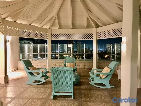 apartamentos - vendo Ph de tres niveles los cacicazgos 5 habitaciones con su baño 4 parqueos  5