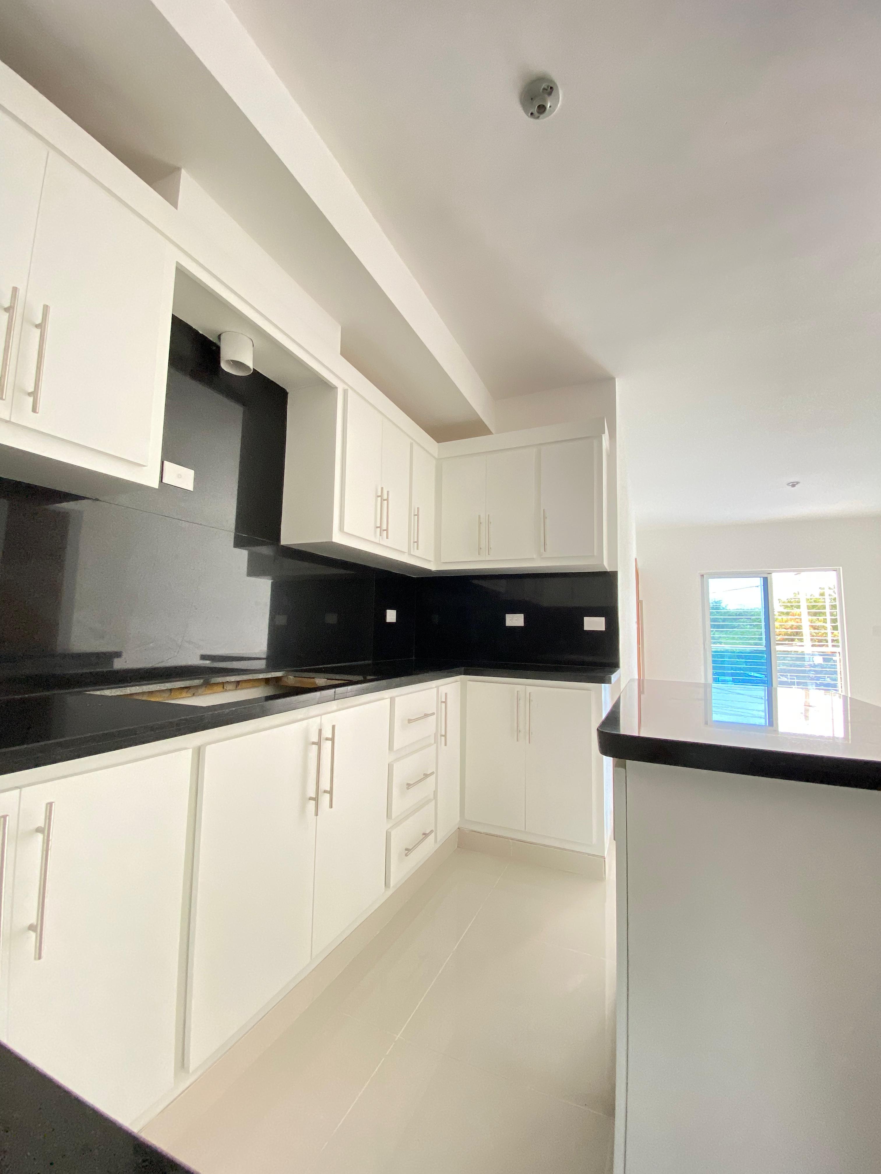 apartamentos - Apartamento 2do Nivel en Los Alamos  1