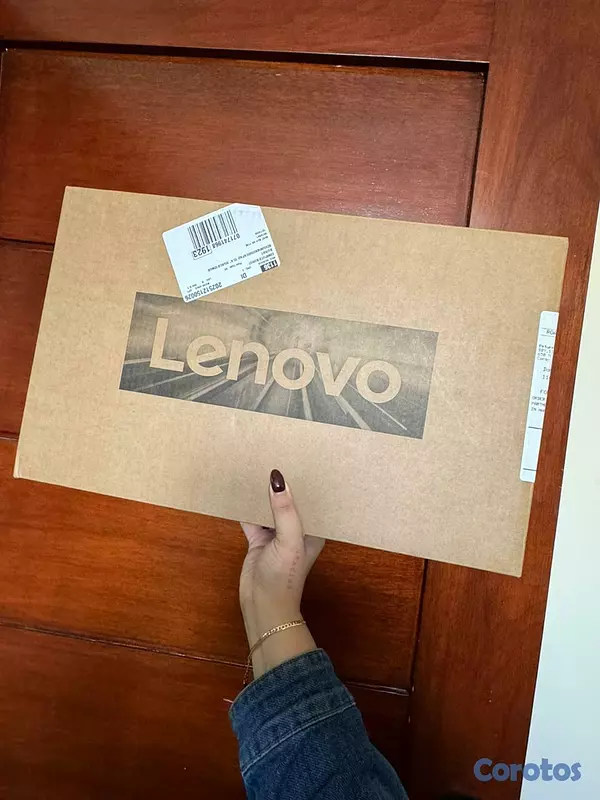 computadoras y laptops - LAPTOP LENOVO IDEAPAD 1 15'' RYZEN 5 256GB+8GB NUE 2