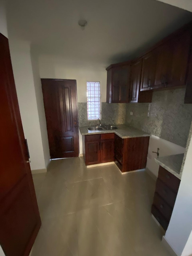 apartamentos - Alquilo amplio apto clásico/remodelado, 3er piso, en Renacimiento Código: PD174 4