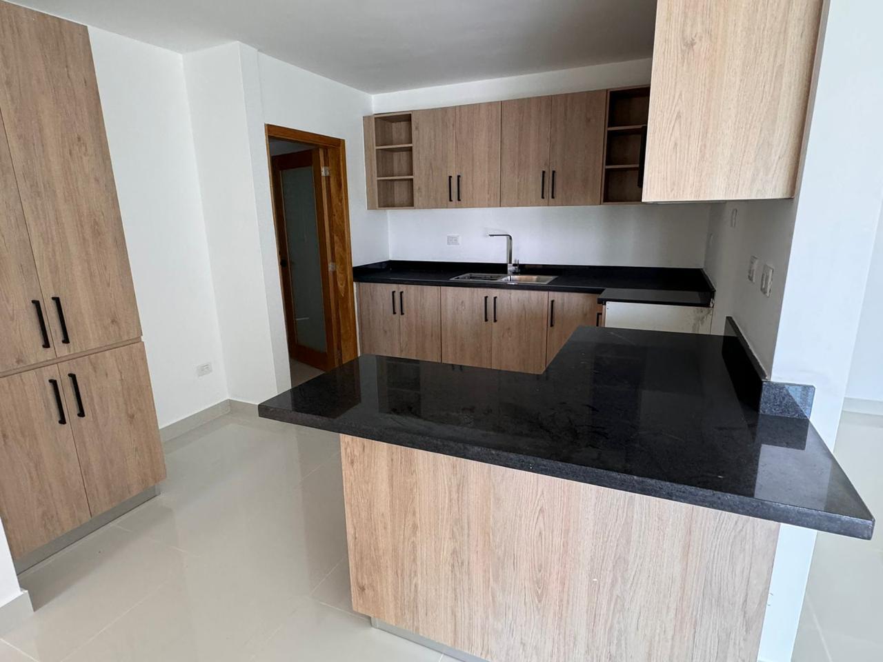 apartamentos - Apartamento 8vo Nivel en Ave. Hispanoamericana  0