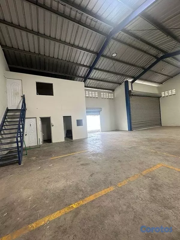 oficinas y locales comerciales - Nave industrial en alquiler en San Isidro  8