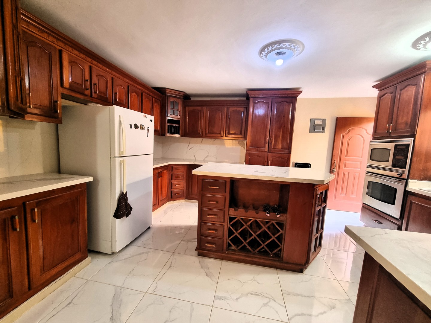 casas - Vendo Casa dos niveles en Residencial Brisa Oriental San Isidro y Ecologica 1
