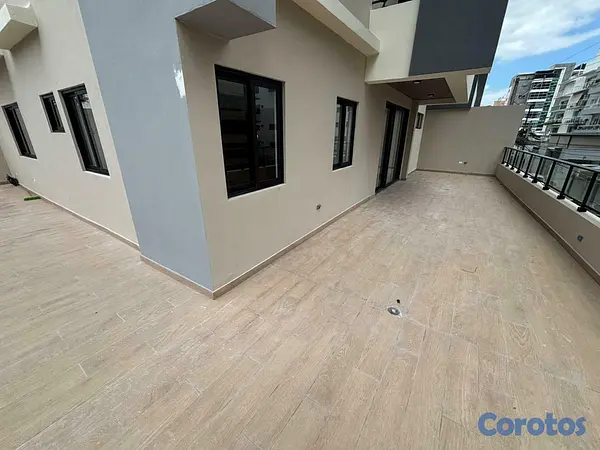 apartamentos - Apartamento con Terraza Nuevo en Venta en Urb Real 5