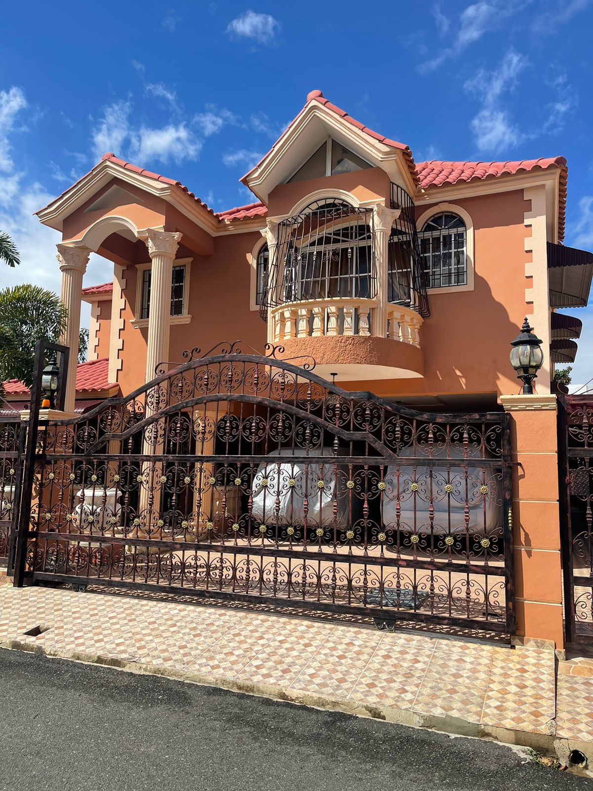 casas - Vendo CASA de Dos niveles 450mt2 2 niveles 1408 0