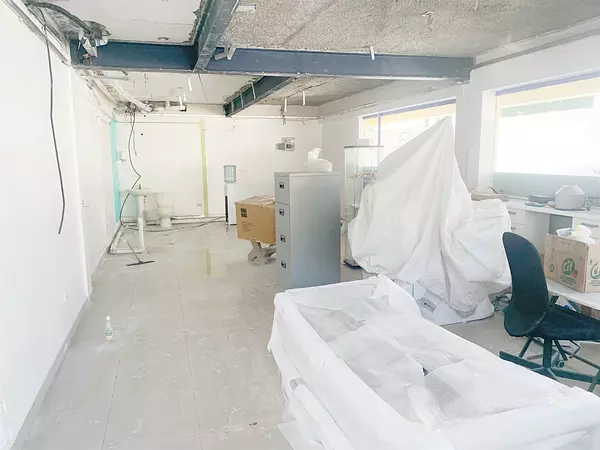 oficinas y locales comerciales - Local en Primer nivel en la Julieta  3