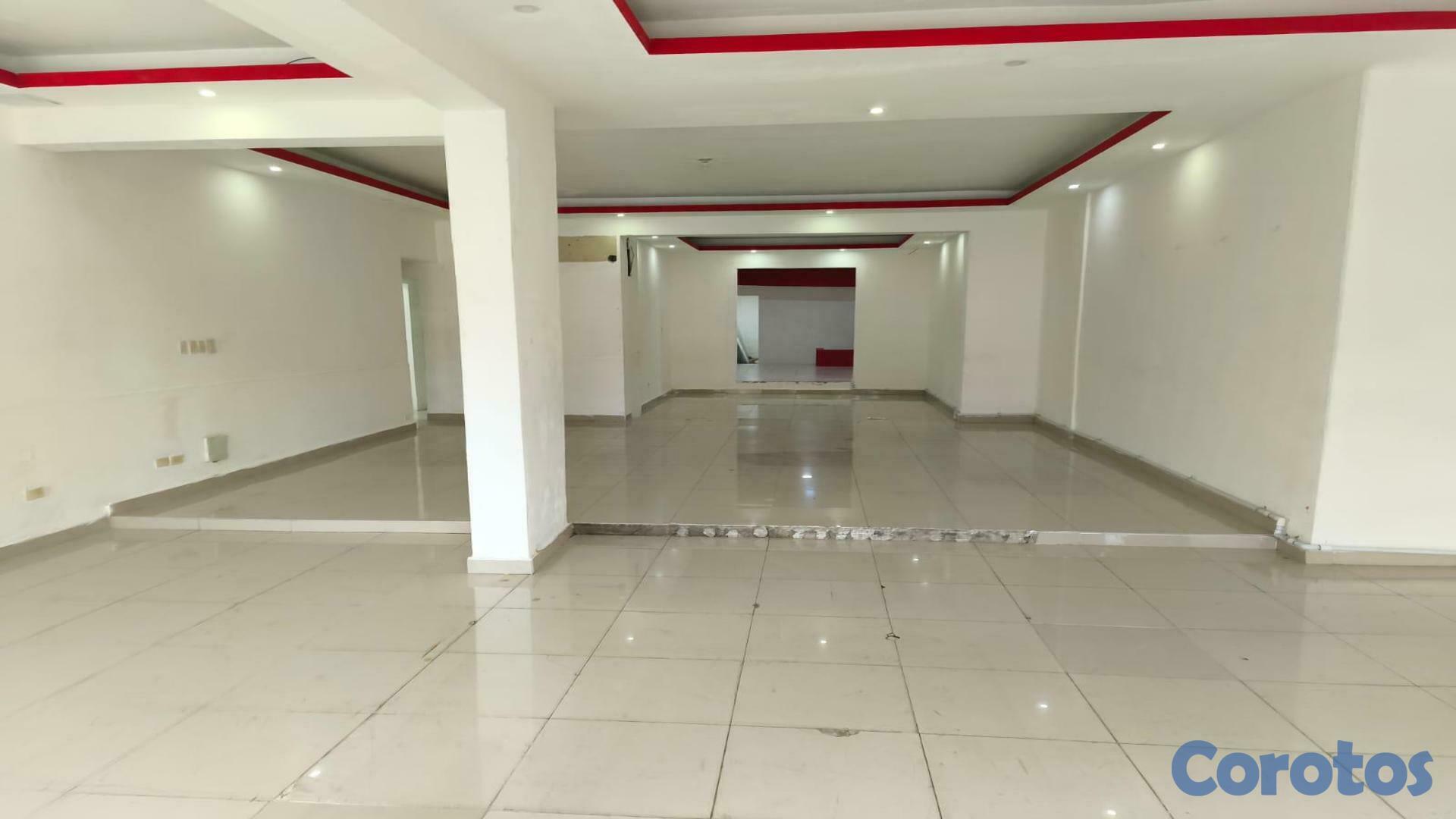 oficinas y locales comerciales - En Alquiler Local en la Julia primer  Nivel de 250m2 10