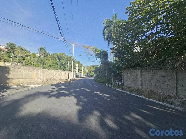 solares y terrenos - Venta de de terreno en Cerros arroyo Hondo III 4