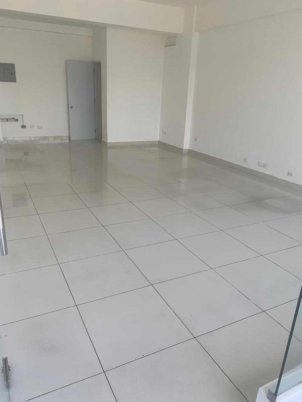 oficinas y locales comerciales - Alquiler Local Comercial, Mirador Sur 2