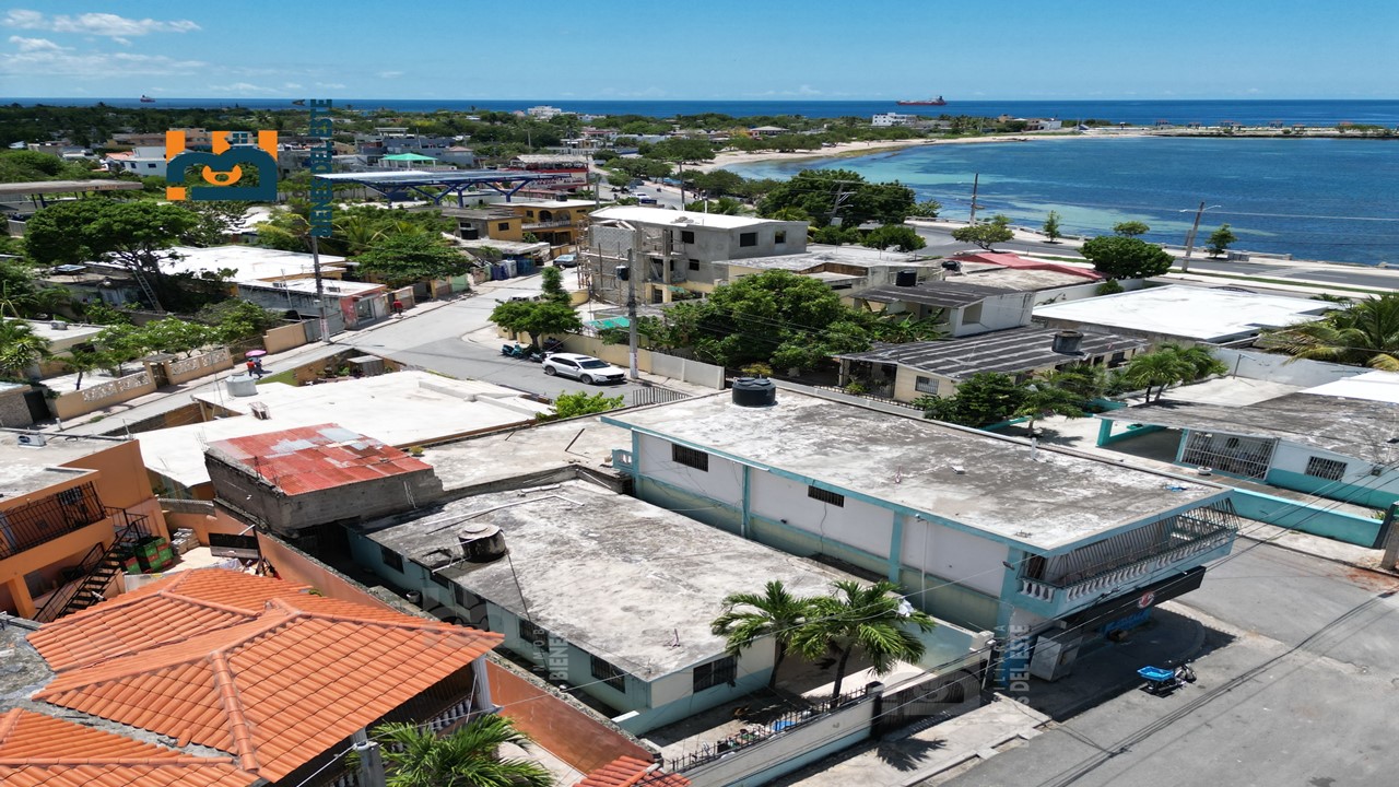 casas - Se vende estrategica propiedad en Miamar 1