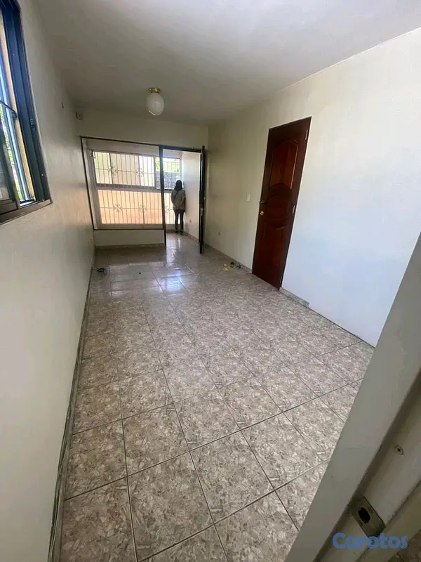 oficinas y locales comerciales - ALQUILÓ local para oficinas o comercial próximo al león Jiménez  5
