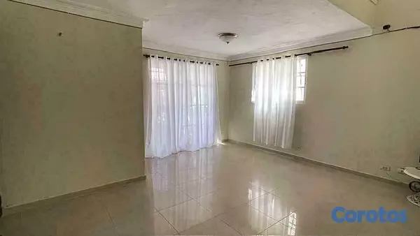 casas - Casa de dos niveles en Mirador del Este 5