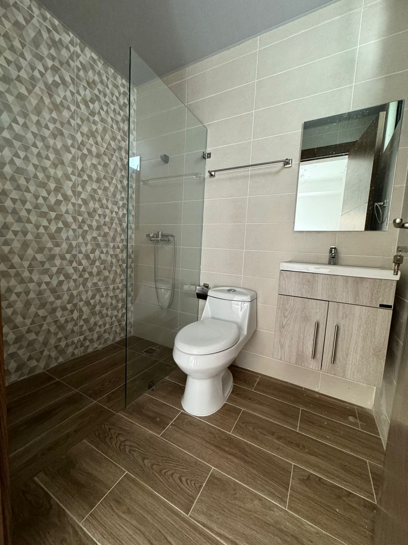 apartamentos - Apartamento en Alquiler
LOS RESTAURADORES
USD 950.00 (Mantenimiento incluido)

 5