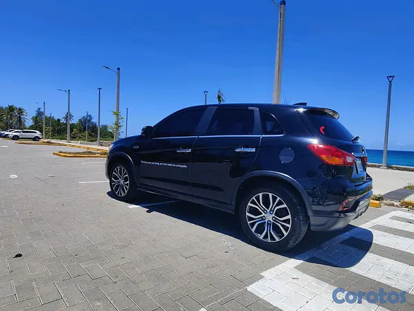 jeepetas y camionetas - Mitsubishi Outlander 2