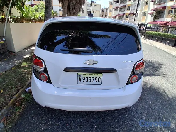 carros - Chevy Sonic Mecanico 2015 LS Hatchback  5