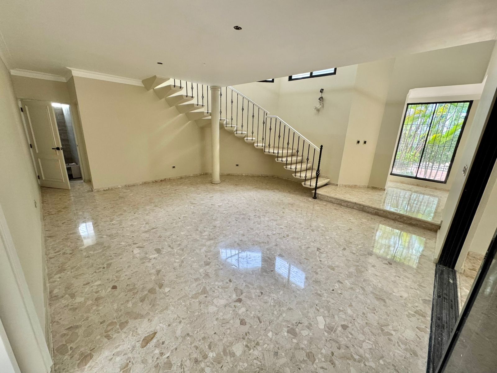 casas - Casa en Alquiler MIRADOR SUR USD 3,200.00  CARACTE 1