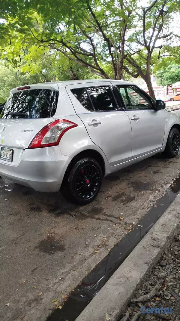 carros - SUZUKI SWITF 2013 EXCELENTE CONDICIONES 1