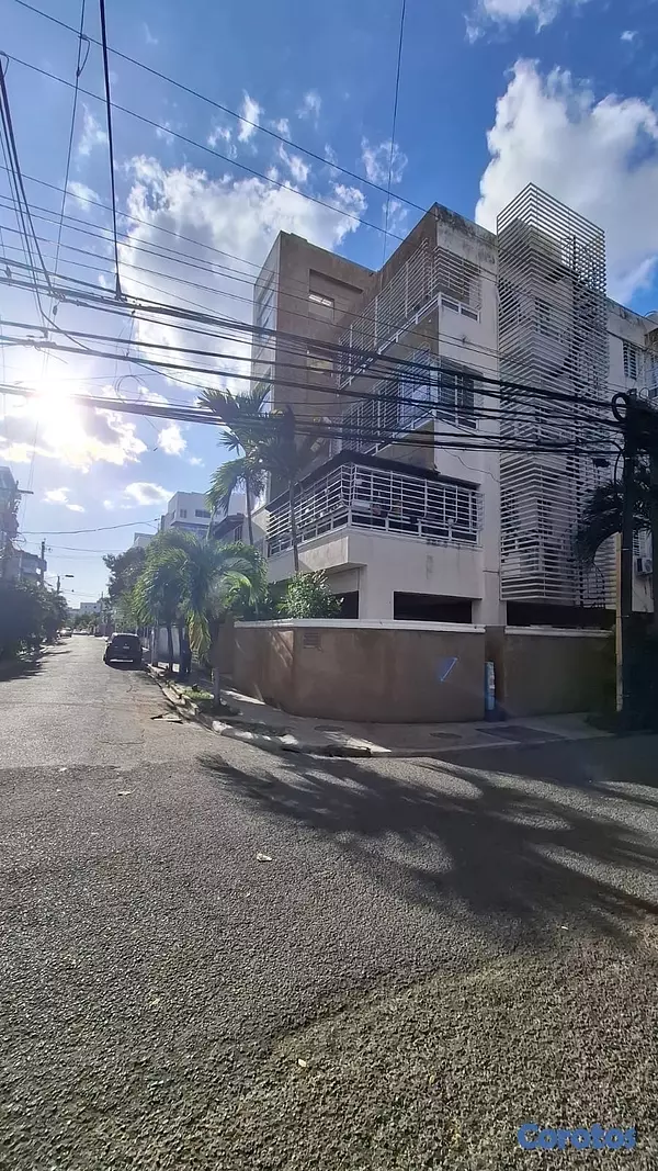 apartamentos - venta de apartamento 3er nivel de 135mts en la avenida independencia  13