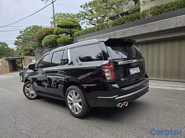 otros vehiculos - CHEVROLET TAHOE HIGHCOUNTRY 2023 NEGRO GASOLINA 12