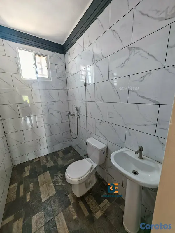 casas - Se Vende amplia Vivienda NUEVA, con mucho patio, u 10