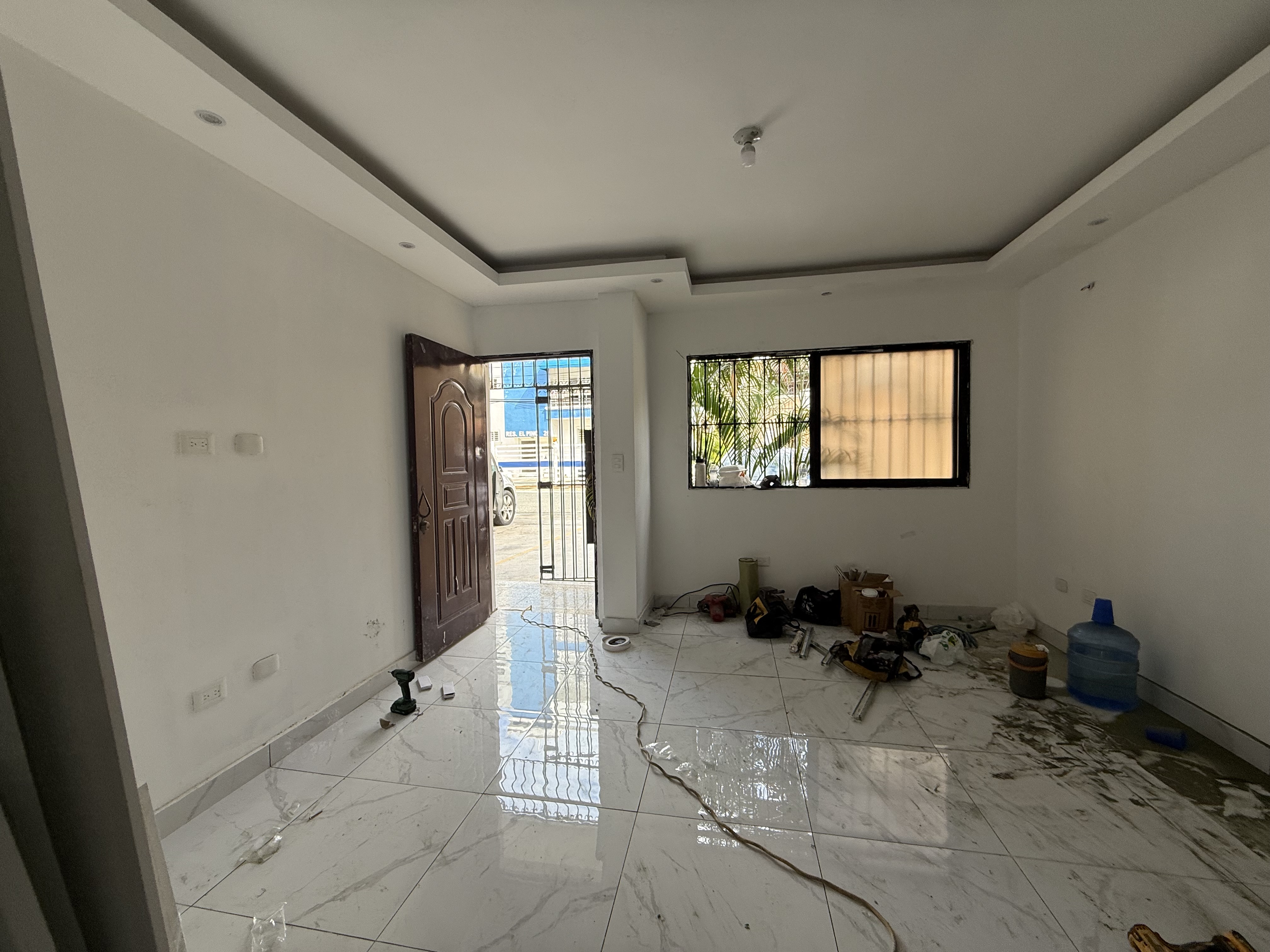 apartamentos - Vendo independencia klm 7 primer nivel 70 mtrs una 2