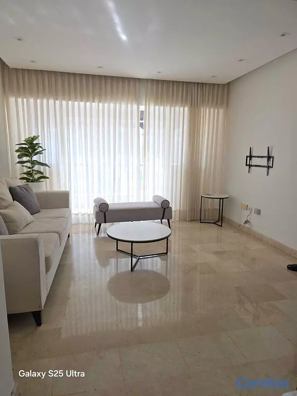 apartamentos - URBANIZACION REAL Apto. Clásico remodelado en nivel alto, excelente Distribución 2