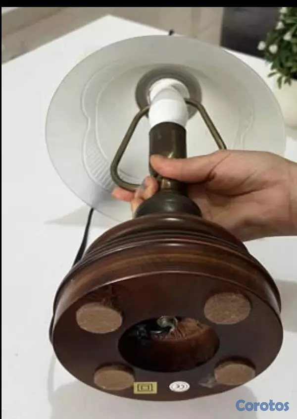 decoración y accesorios - Vendo lámpara pequeña de mesita de noche!  3