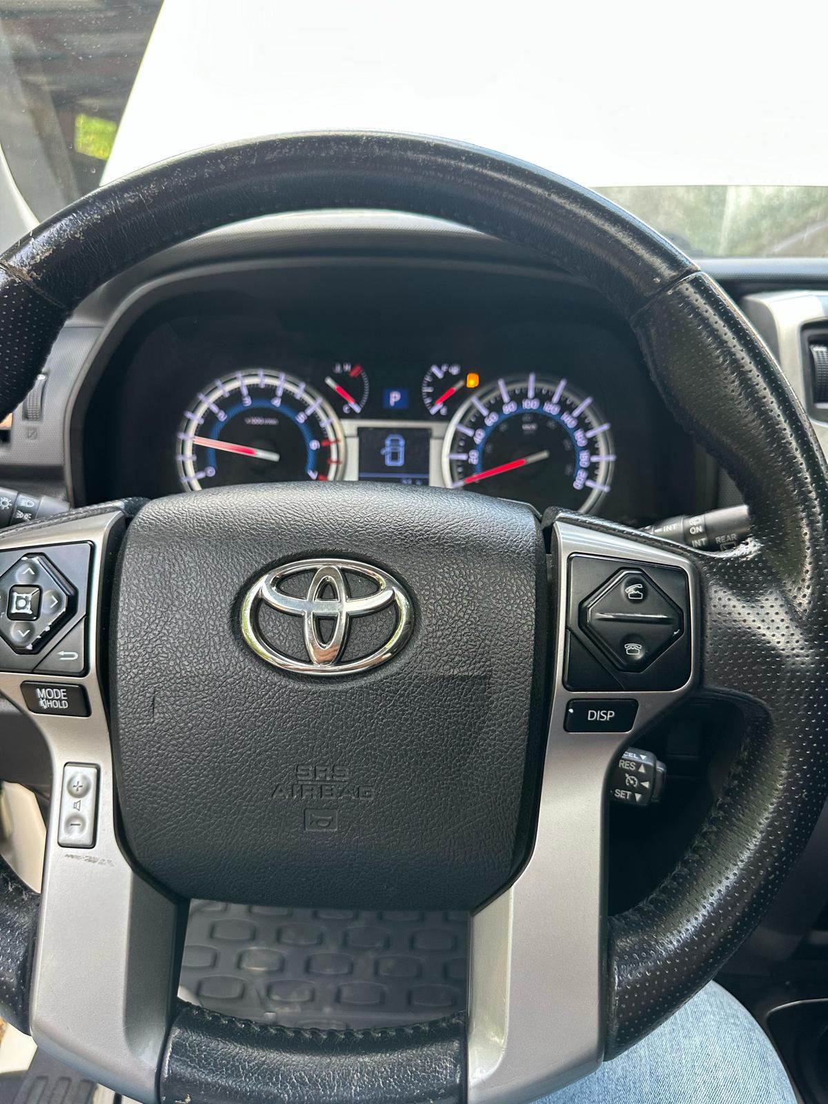 jeepetas y camionetas - Toyota 4runner sr5 2017 4