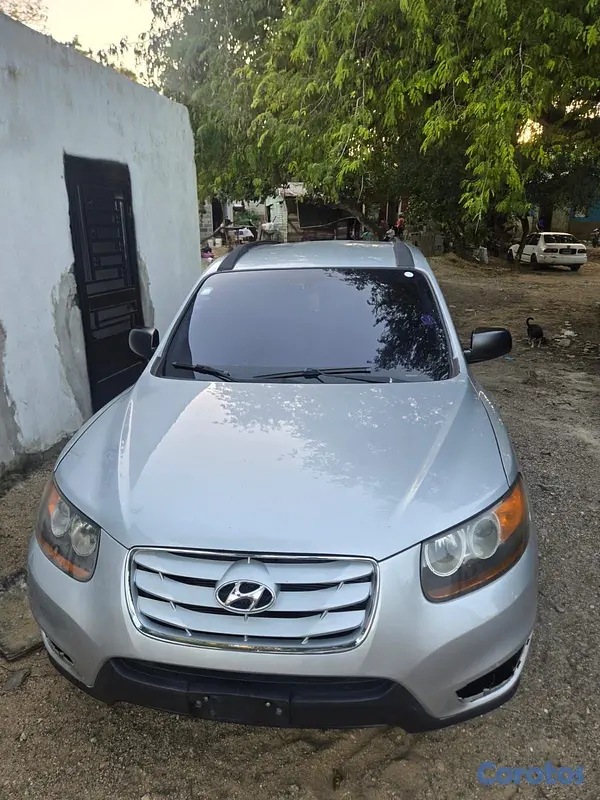 jeepetas y camionetas - Santa Fe año 2010 
Motor dohc 
Precio 490 8