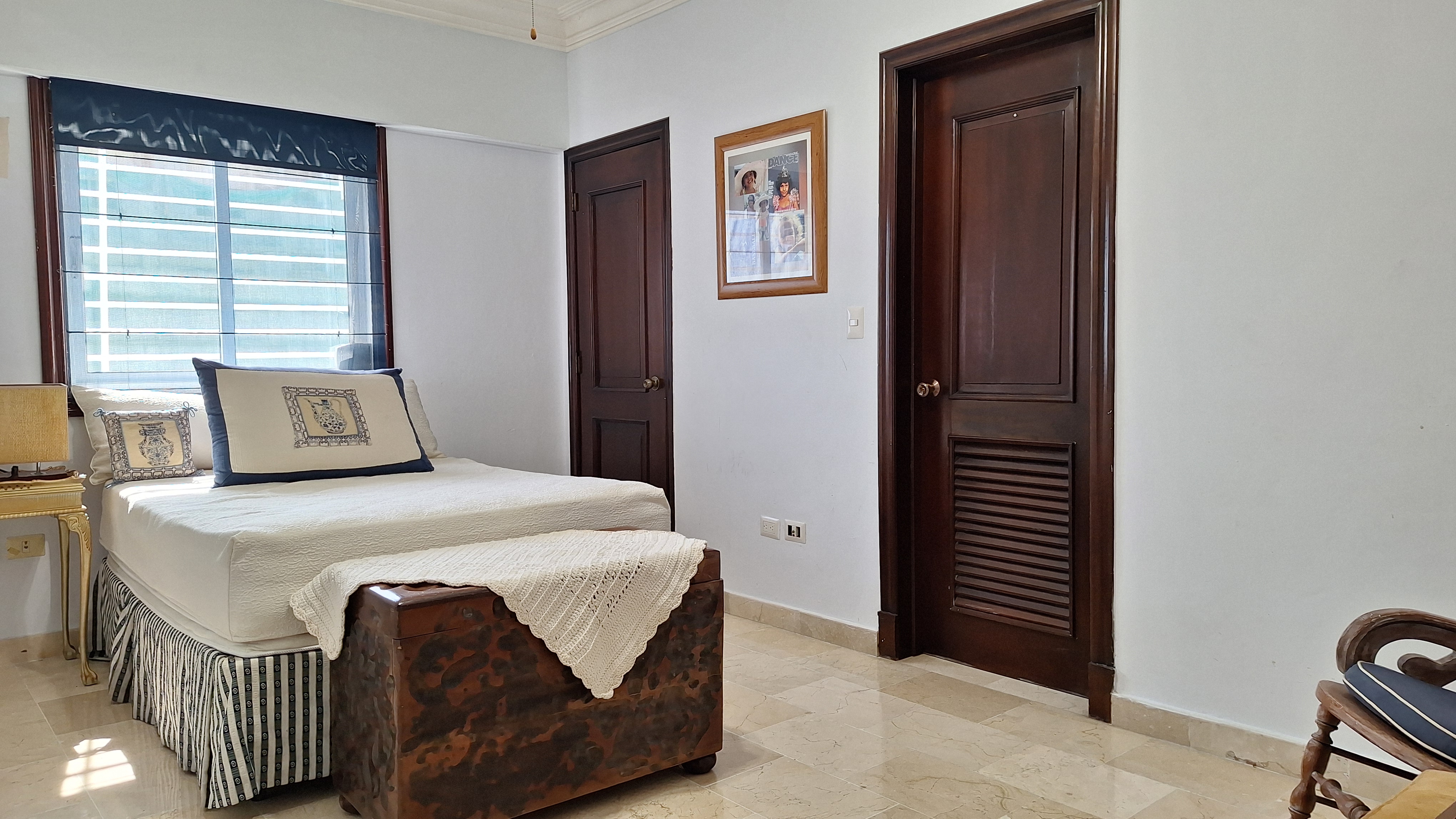 apartamentos - Apartamento en venta de 3 habitaciones más estudio 6