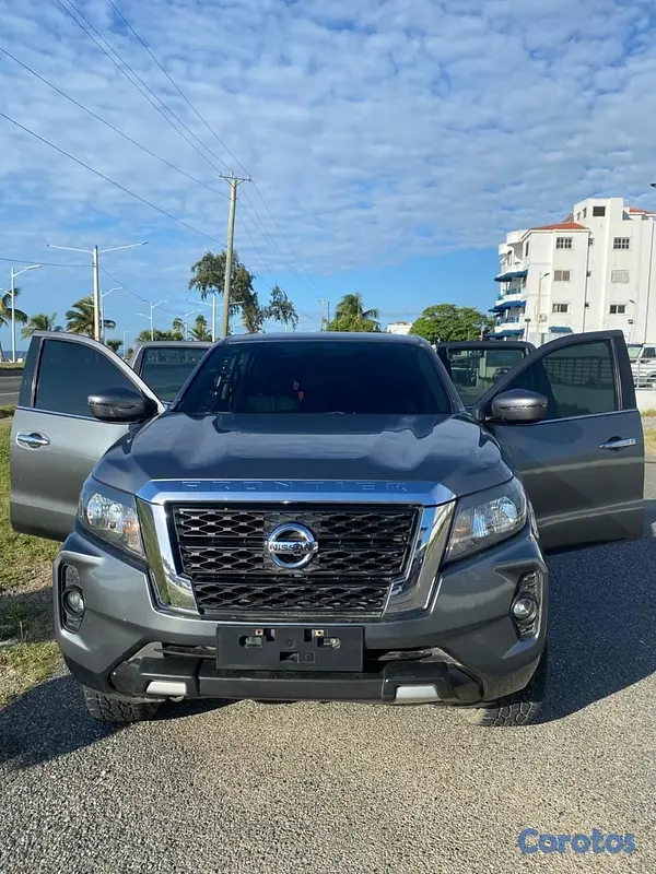 jeepetas y camionetas - Frontier XE 2022 4x4 Diésel Aut. – Único dueño, si 3