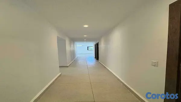 oficinas y locales comerciales - Alquiler local ideal para oficinas en La Julia 2