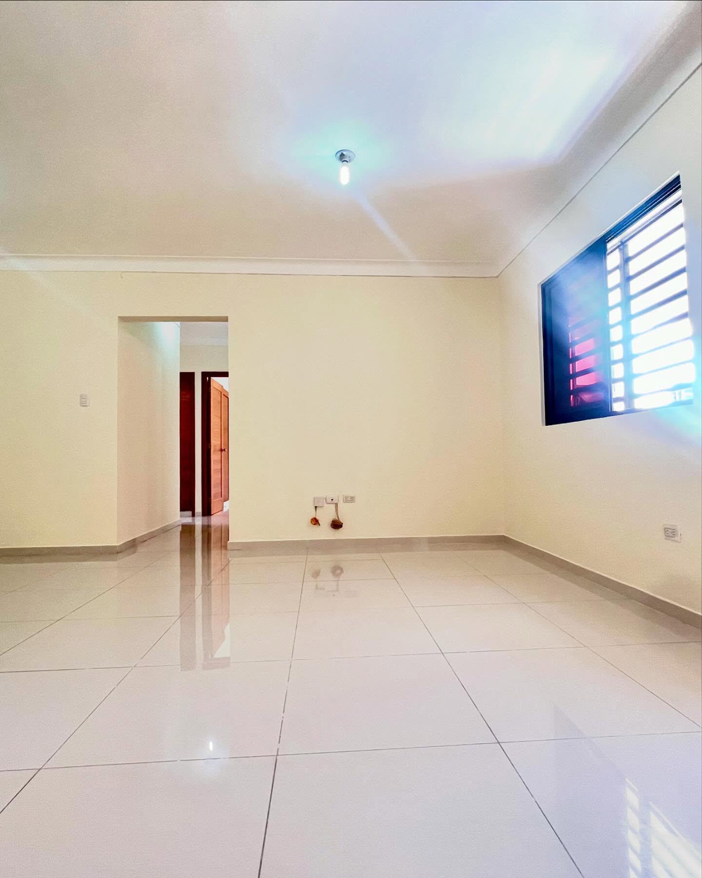 apartamentos - Tercer Piso En El Millón De Oportunidad Como Nuevo 4