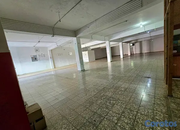 oficinas y locales comerciales - 📢 Se Renta Amplio Local Comercial-Excelente Ubicación - San Juan de la Maguana  5
