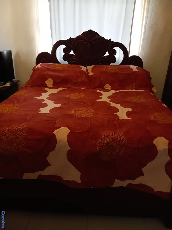 muebles y colchones - Vendo hermosa funda Nórdica de 3 plazas king 2