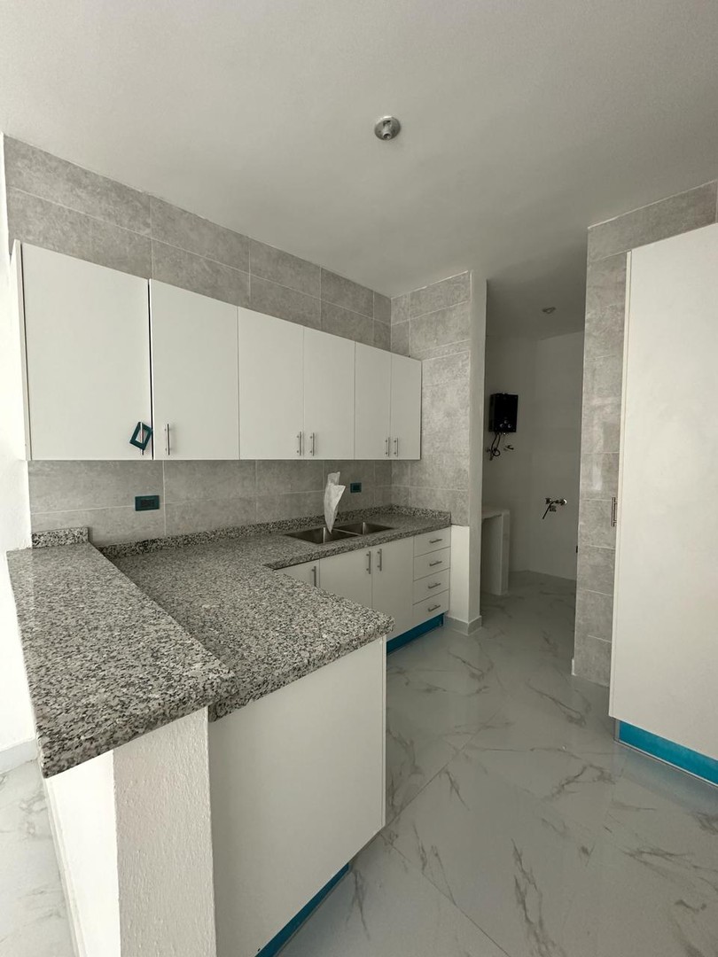 apartamentos - 🔵 Apartamento 7mo  piso en el Millon 
 5