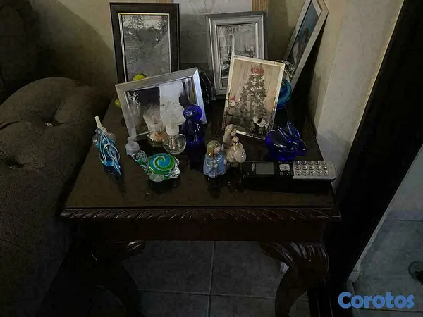 muebles y colchones - JUEGO DE MUEBLES EN CAOBA, CON DOS MESITAS  8