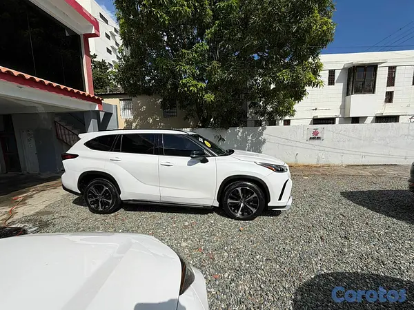 jeepetas y camionetas - toyota hilande 2022 9