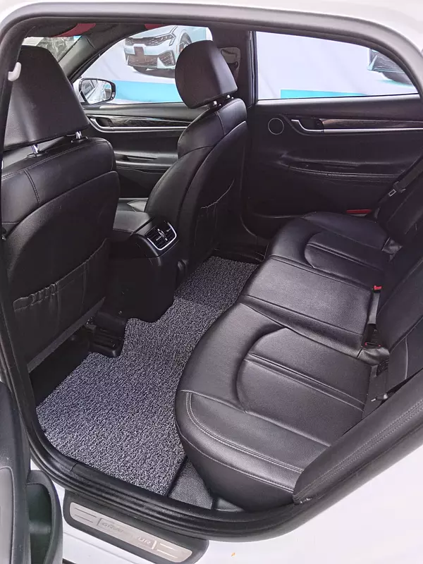 carros - HYUNDAI GRANDEUR 2018 BLANCO 9
