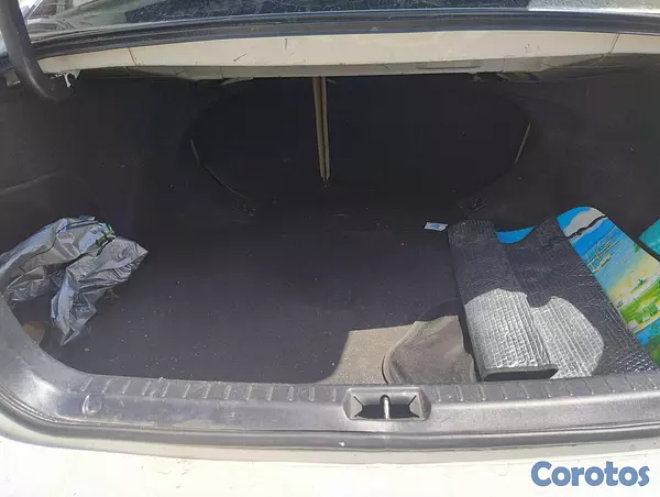 carros - Toyota Avensis 2005 5