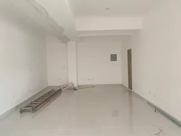 oficinas y locales comerciales - Local en primer nivel amplio  5