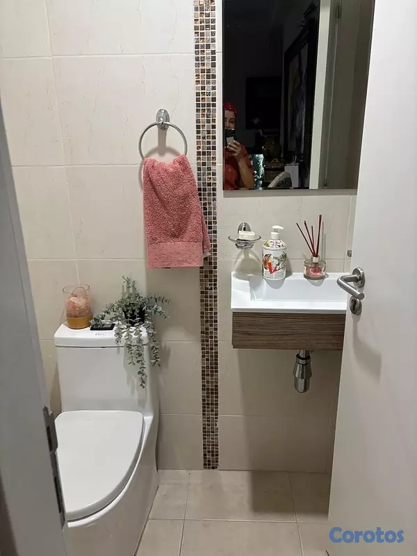 apartamentos - vendo renacimiento tres habitaciones 2.5 baños dos parqueos balcón servicio  6