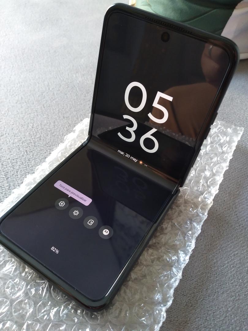 celulares y tabletas - Motorola Razr 50 2024 512GB 12GB RAM Factory  7