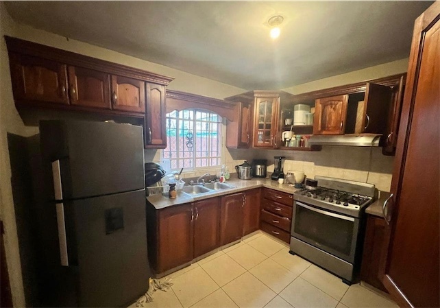 casas - Venta de casa en la autopista de san Isidro proyecto cerrado Santo Domingo este  5