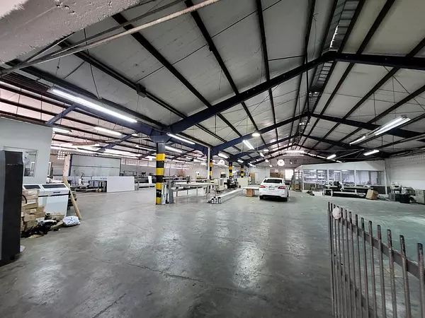 oficinas y locales comerciales - Alquiler de Nave Industrial Km 17 Autop. Duarte  1