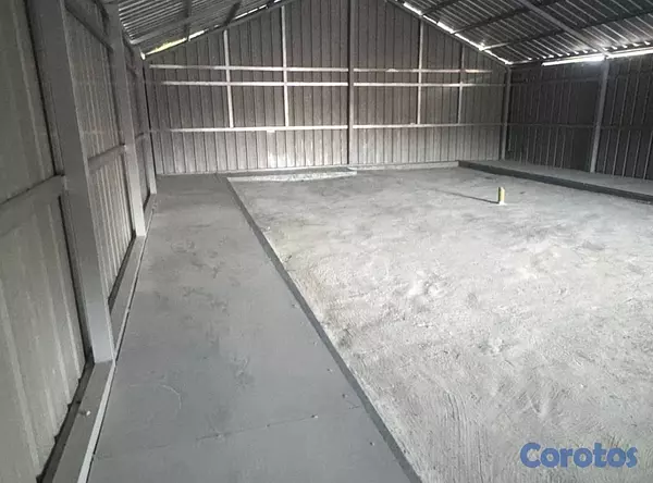 oficinas y locales comerciales - Local con nave en Alma Rosa  2