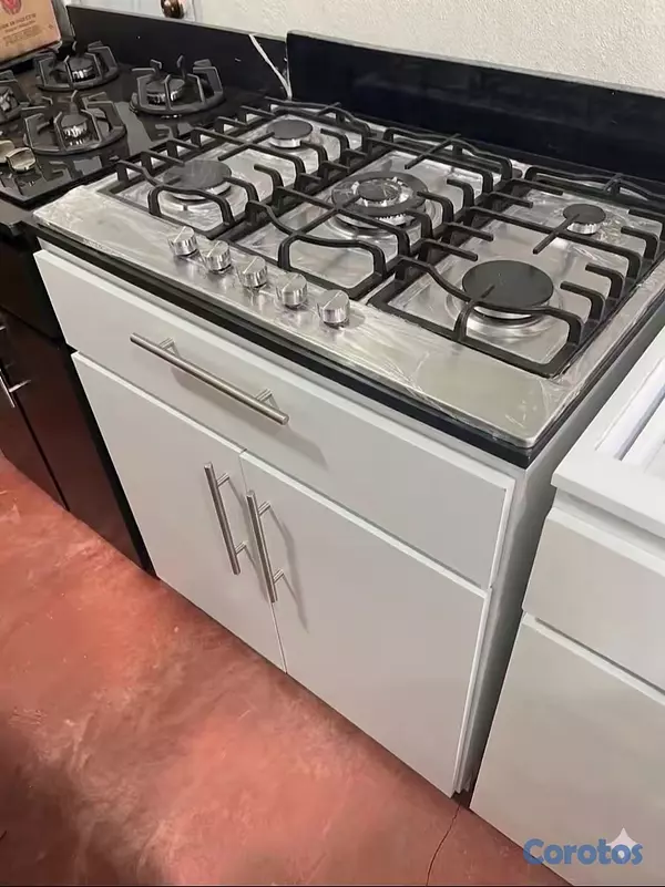cocina - Estufa empostrada con base tipo depensa o gabinete incluido.   10