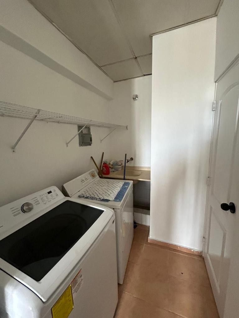 apartamentos - EL VERGEL

Apartamento amueblado en alquiler en El Vergel, un sector. USD$ 1,150 1