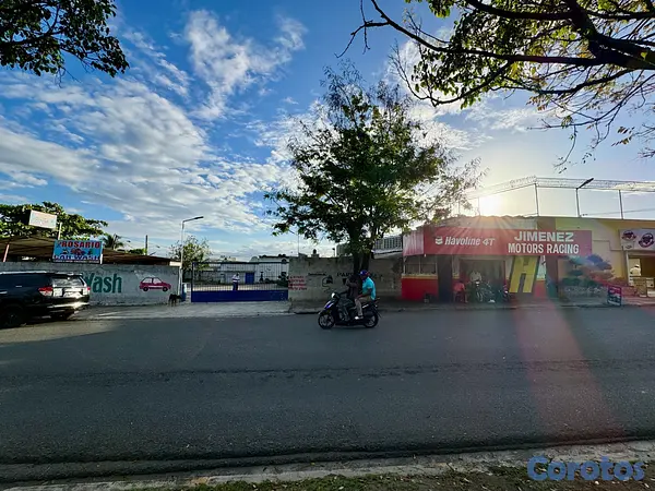 solares y terrenos - Solar Comercial En Venta En Av. Libertad, San Fran 11