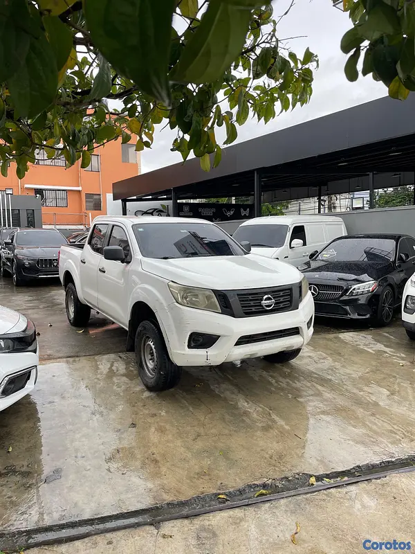 jeepetas y camionetas - Nissan Frontier Mec 2016 3